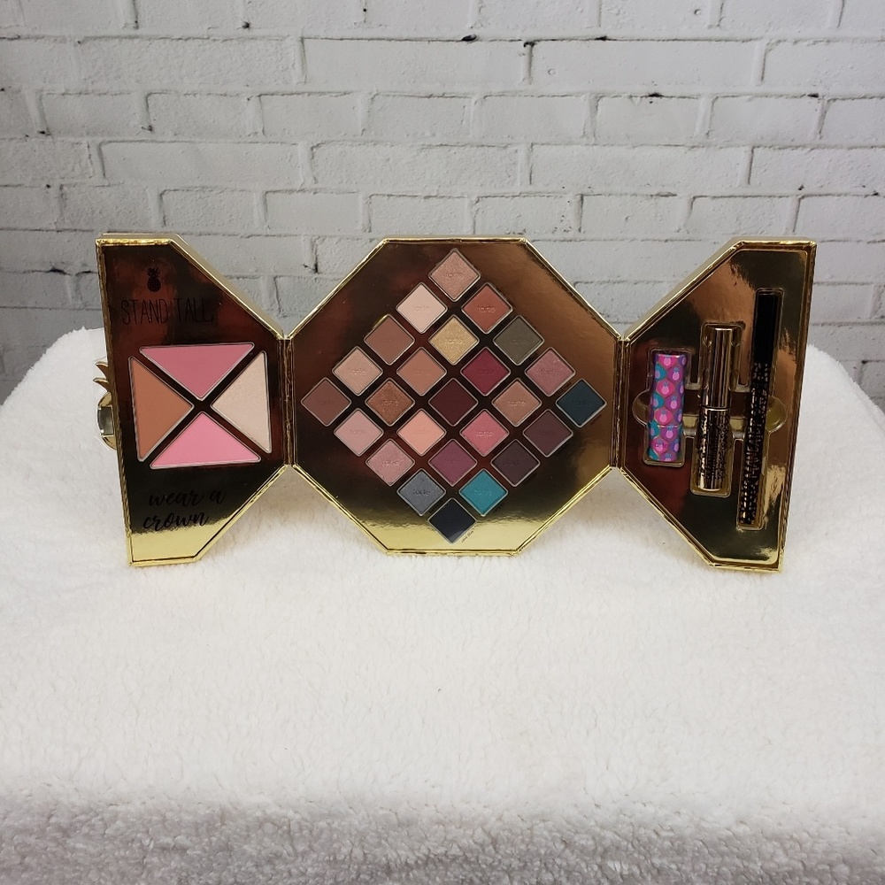 🆕️BNIB Tarte Sweet Escape Collectors Set